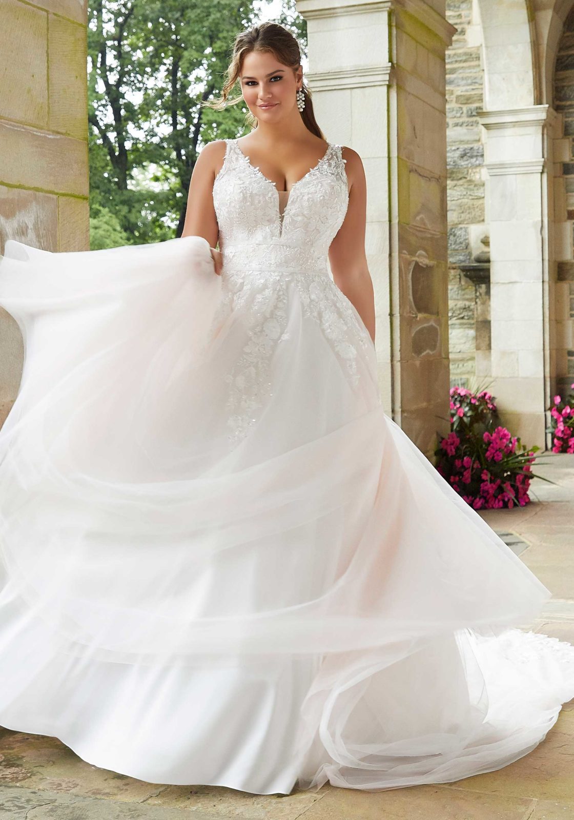 Mori Lee Sigourney Wedding Dress Style 3286